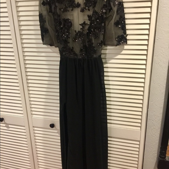 Black Ball Gown with high slit - Picture 2 of 3